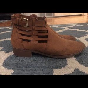 American eagle tan booties, give me an offer!!